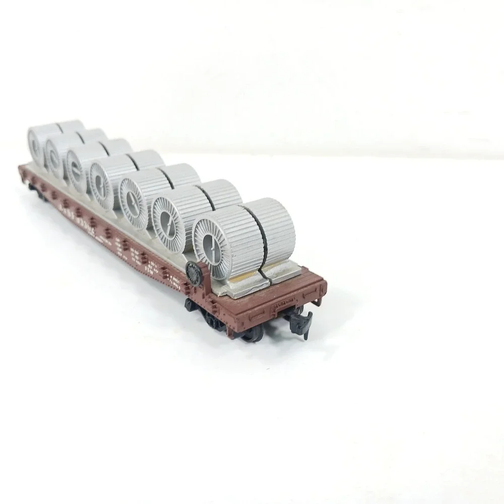 HO Scale Santa Fe ATSF 93302 Flat Car with 7 Cable Spool Loads Brown Railcar